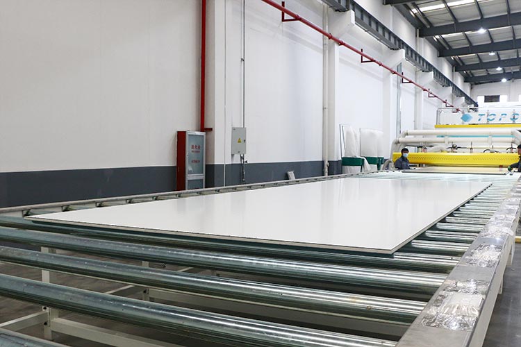 Processing Principle of PET Foam Thermoplastic Sandwich Panel Manufacturer in China