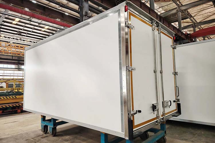 TOPOLOGROUP Refrigerated Trucks